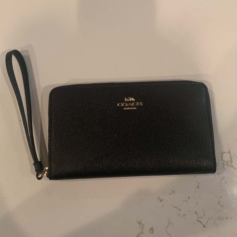 NWOT Coach black wristlet